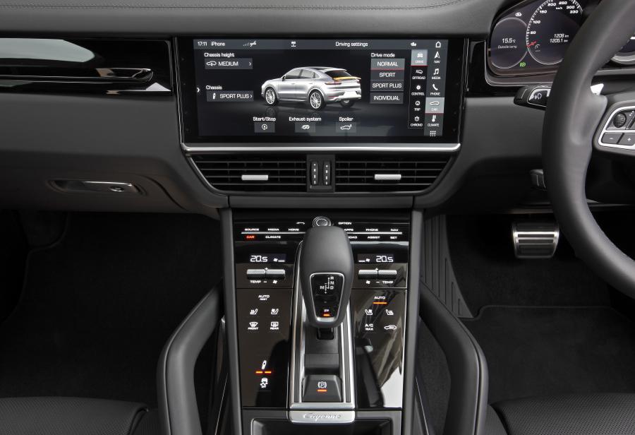 Детали интерьера Porsche Cayenne Turbo Coupe 2019 года  (AU) (фото 24 из 40)